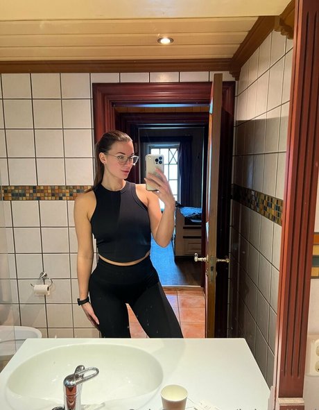 Foto di nudo di fuga di OnlyFans di Kristinllind