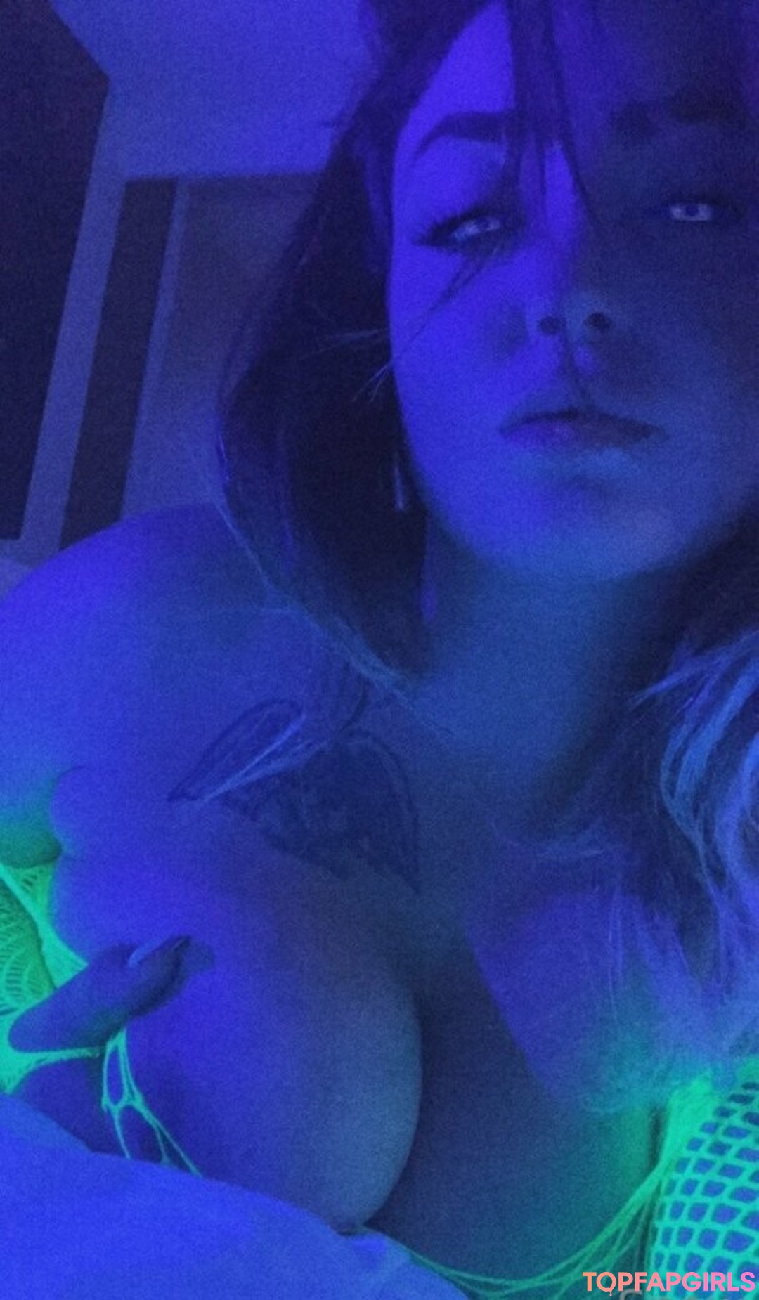 Foto di nudo di fuga di OnlyFans di Snowbunnygang420 #31 Foto di nudo di fuga di OnlyFans di Snowbunnygang420 #31