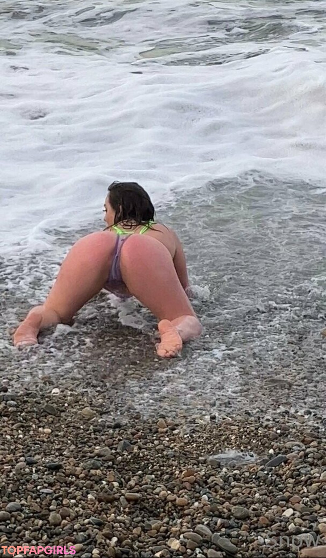 Foto di nudo di fuga di OnlyFans di Snowbunnygang420 #46 Foto di nudo di fuga di OnlyFans di Snowbunnygang420 #46