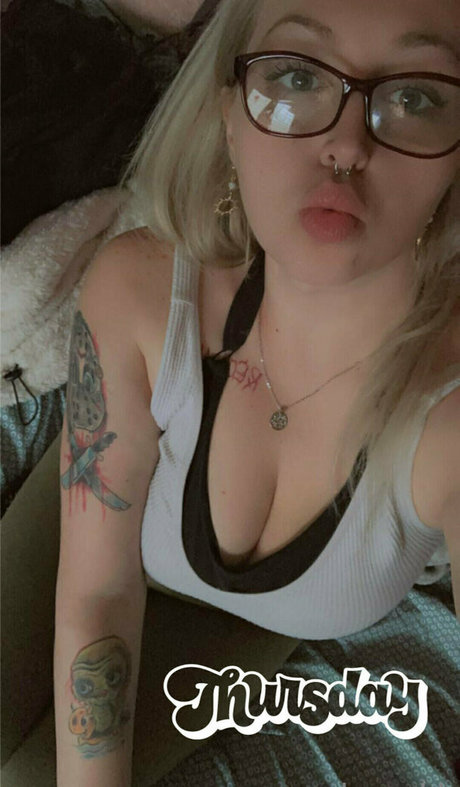 Foto di nudo di fuga di OnlyFans di Porcelainprincess90