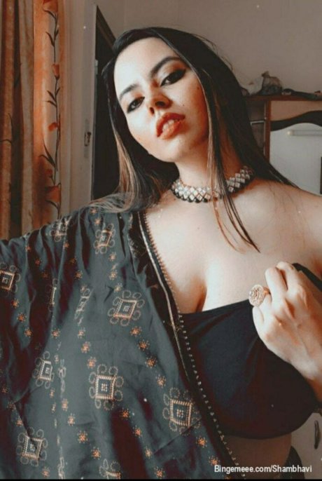 Foto di nudo di fuga di OnlyFans di Shambhavi Sharma