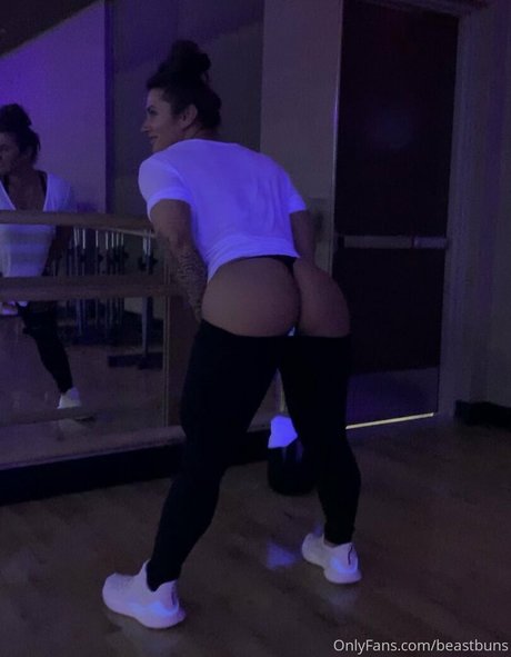Foto di nudo di fuga di OnlyFans di Beastbuns
