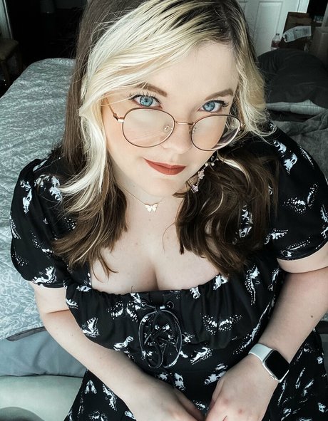 Foto di nudo di fuga di OnlyFans di Meg Kaylee