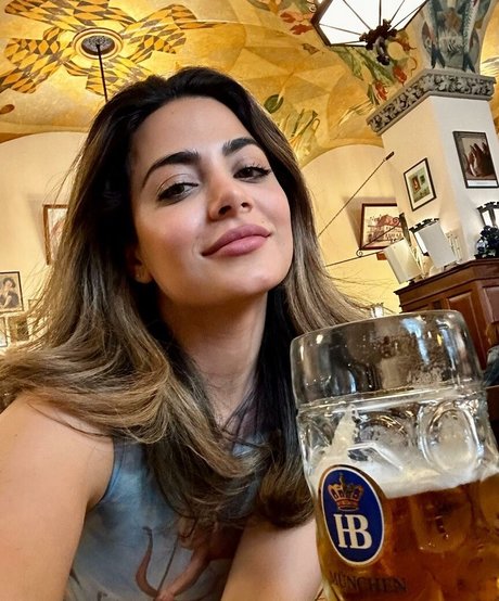 Foto di nudo di fuga di OnlyFans di Emeraude Toubia