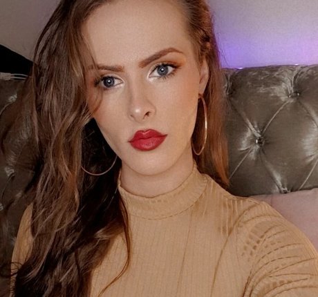 Foto di nudo di fuga di OnlyFans di Nikki Harper