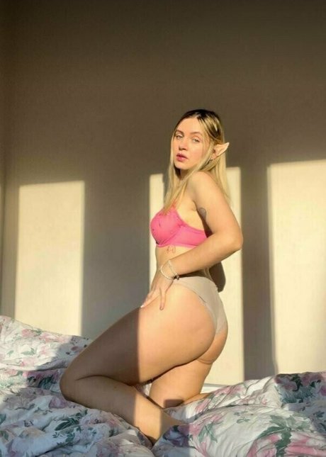 Foto di nudo di fuga di OnlyFans di Marrystrawberry