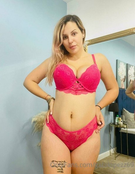 Foto di nudo di fuga di OnlyFans di Gabilopezz69