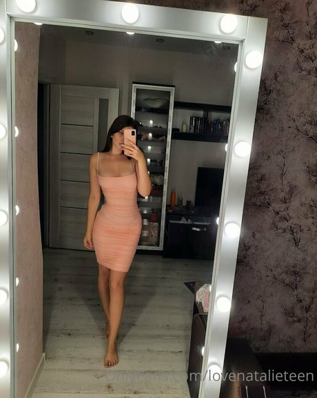 Foto di nudo di fuga di OnlyFans di Travelthewholeworld