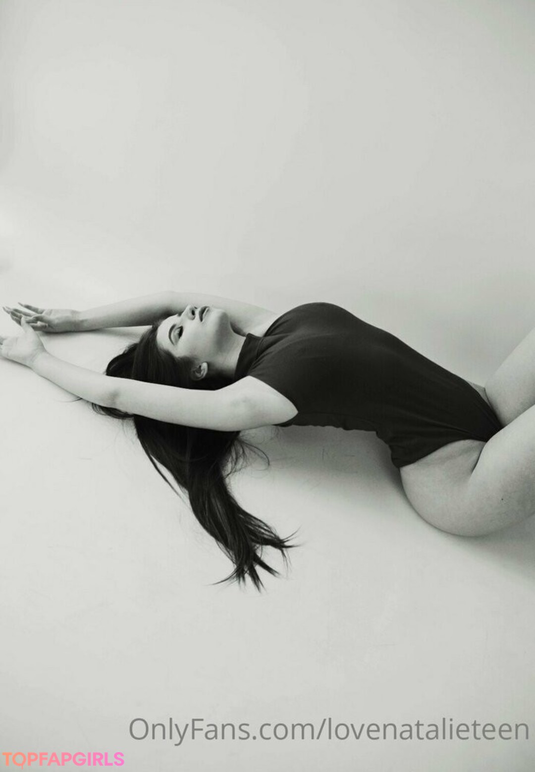 Foto di nudo di fuga di OnlyFans di Travelthewholeworld #9 Foto di nudo di fuga di OnlyFans di Travelthewholeworld #9