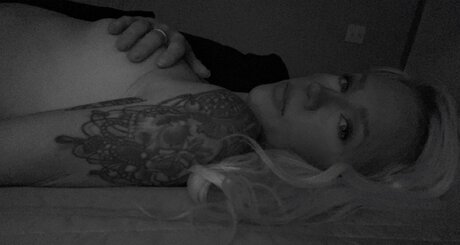 Foto di nudo di fuga di OnlyFans di Trailertrashbaddie