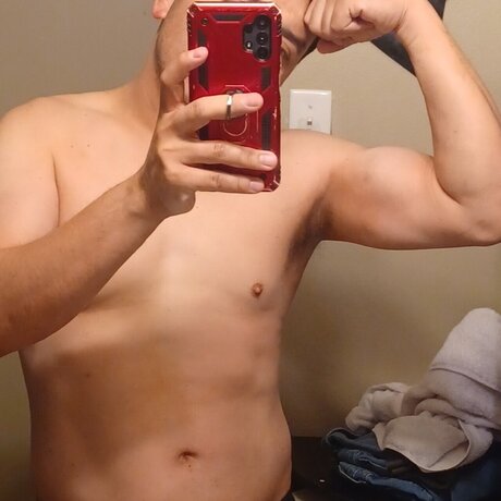 Foto di nudo di fuga di OnlyFans di Gilbert Soliz Jr
