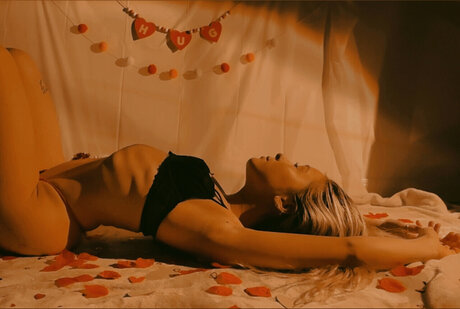 Foto di nudo di fuga di OnlyFans di G