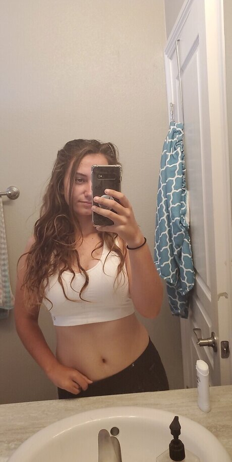 Foto di nudo di fuga di OnlyFans di Love Changes