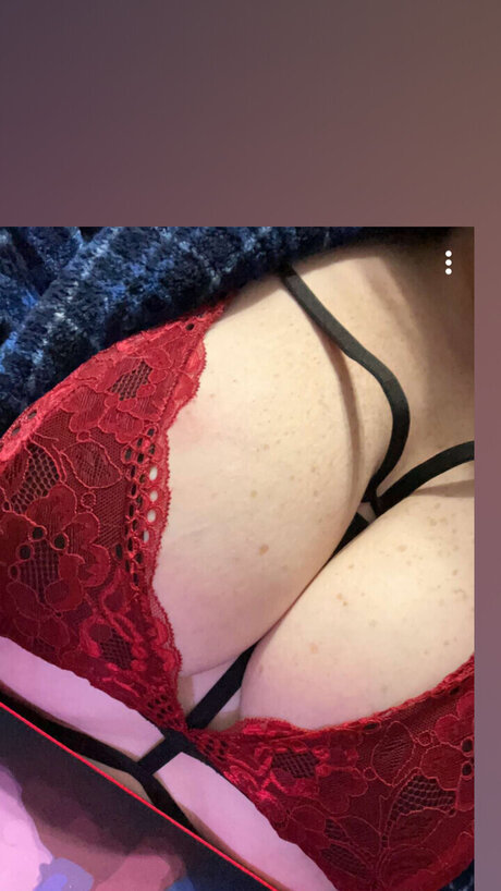 Foto di nudo di fuga di OnlyFans di Lauren