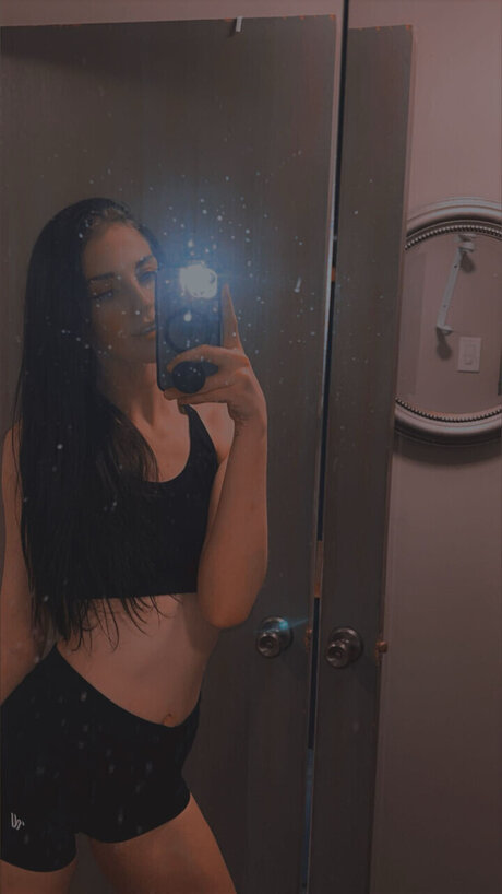 Foto di nudo di fuga di OnlyFans di May Foxx