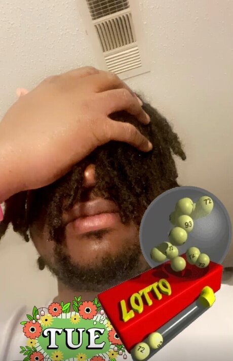 Foto di nudo di fuga di OnlyFans di Larry Harrell