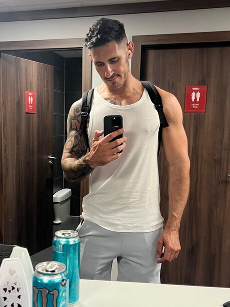 Foto di nudo di fuga di OnlyFans di Jason Black