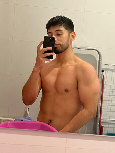 Foto di nudo di fuga di OnlyFans di Charly
