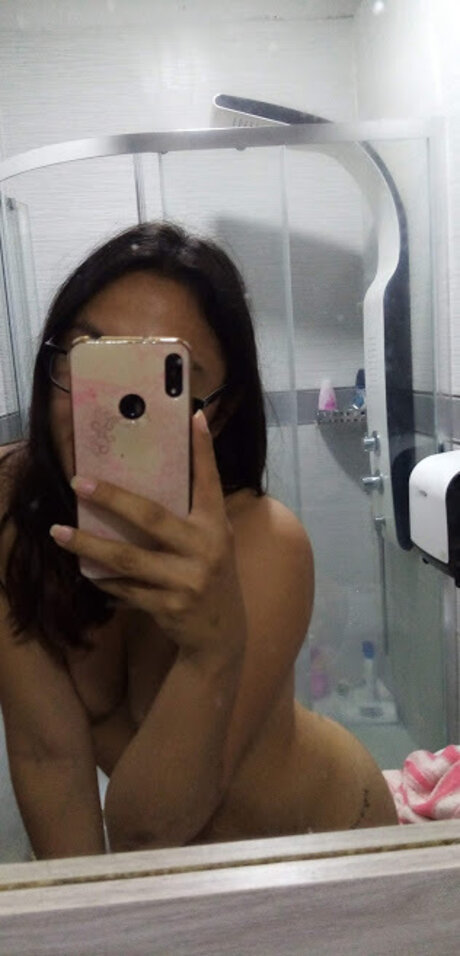 Foto di nudo di fuga di OnlyFans di Gnesis
