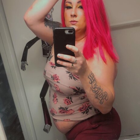 Foto di nudo di fuga di OnlyFans di Tree