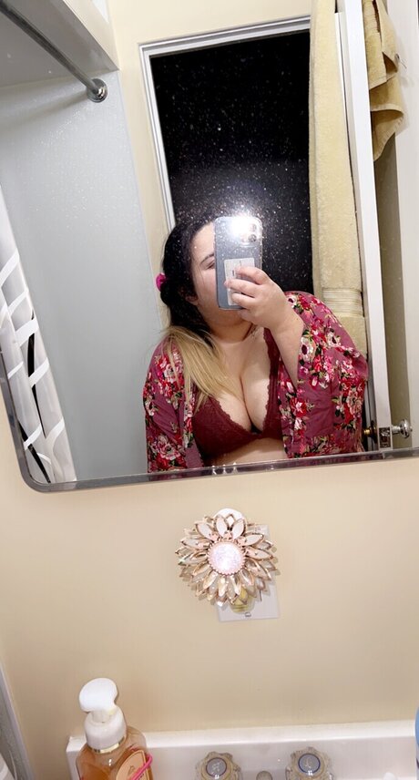 Foto di nudo di fuga di OnlyFans di Rachel
