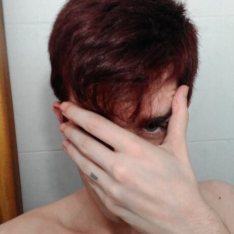 Foto di nudo di fuga di OnlyFans di Bt19x