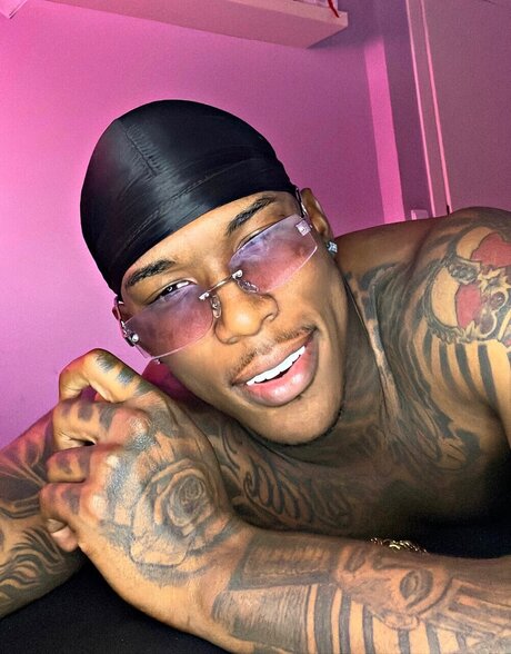 Foto di nudo di fuga di OnlyFans di Parzze