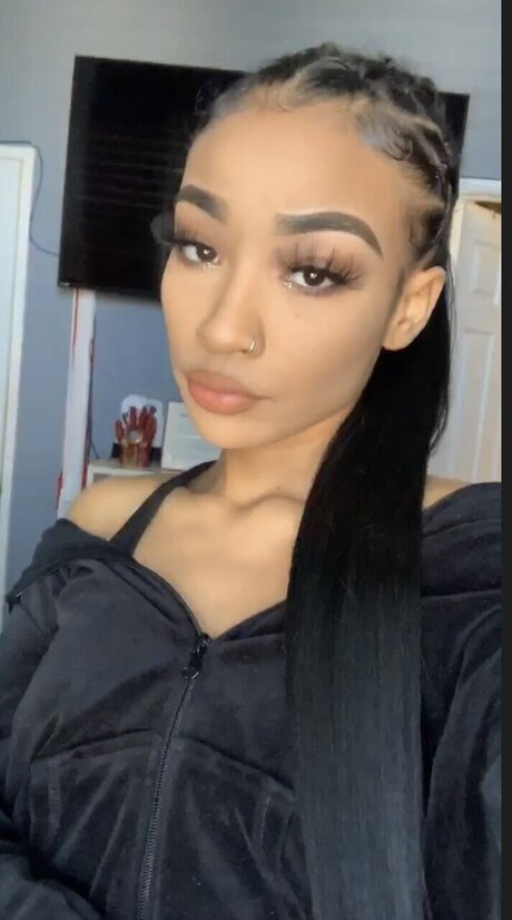 Foto di nudo di fuga di OnlyFans di Stacybabyy