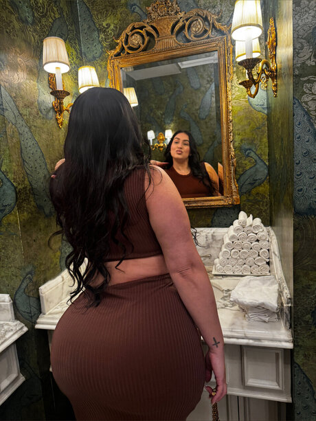 Foto di nudo di fuga di OnlyFans di Juliana