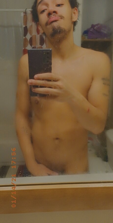 Foto di nudo di fuga di OnlyFans di Richard