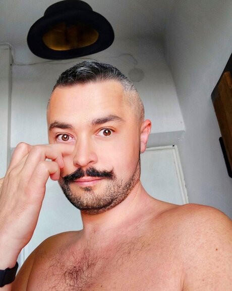 Foto di nudo di fuga di OnlyFans di Hotashell