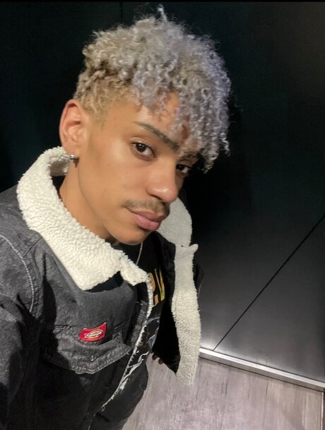 Foto di nudo di fuga di OnlyFans di Purplelsime