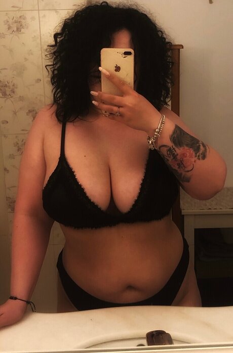 Foto di nudo di fuga di OnlyFans di Chloebabyy7