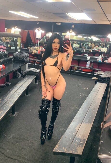 Foto di nudo di fuga di OnlyFans di 