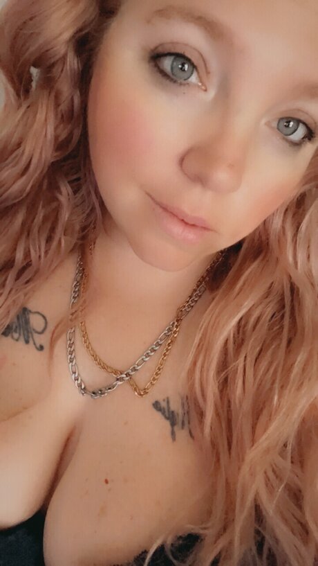 Foto di nudo di fuga di OnlyFans di Trina