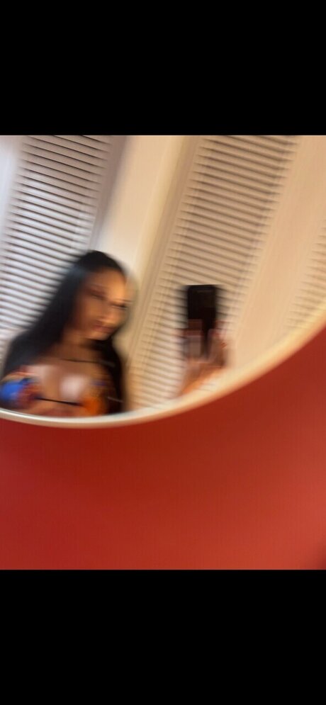 Foto di nudo di fuga di OnlyFans di Your Favorite Artist