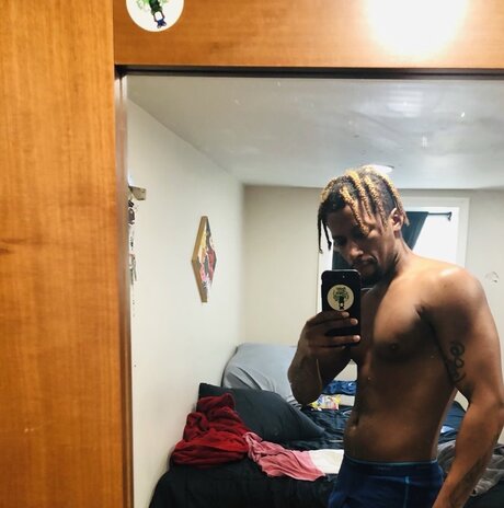 Foto di nudo di fuga di OnlyFans di Lord