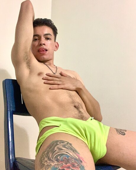 Foto di nudo di fuga di OnlyFans di Tayler