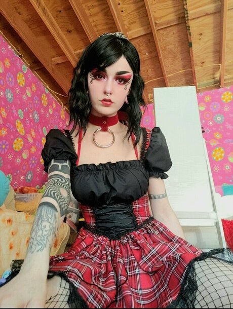  Lucy 