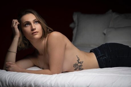 Foto di nudo di fuga di OnlyFans di Erin