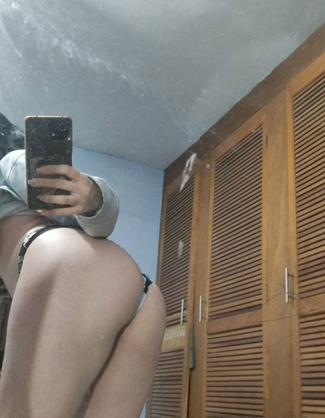 Foto di nudo di fuga di OnlyFans di Nelly Mendez