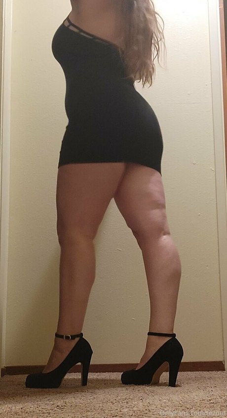 Foto di nudo di fuga di OnlyFans di Tezout