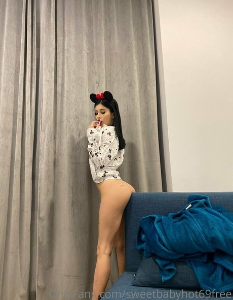 Foto di nudo di fuga di OnlyFans di Hotbabbygirl