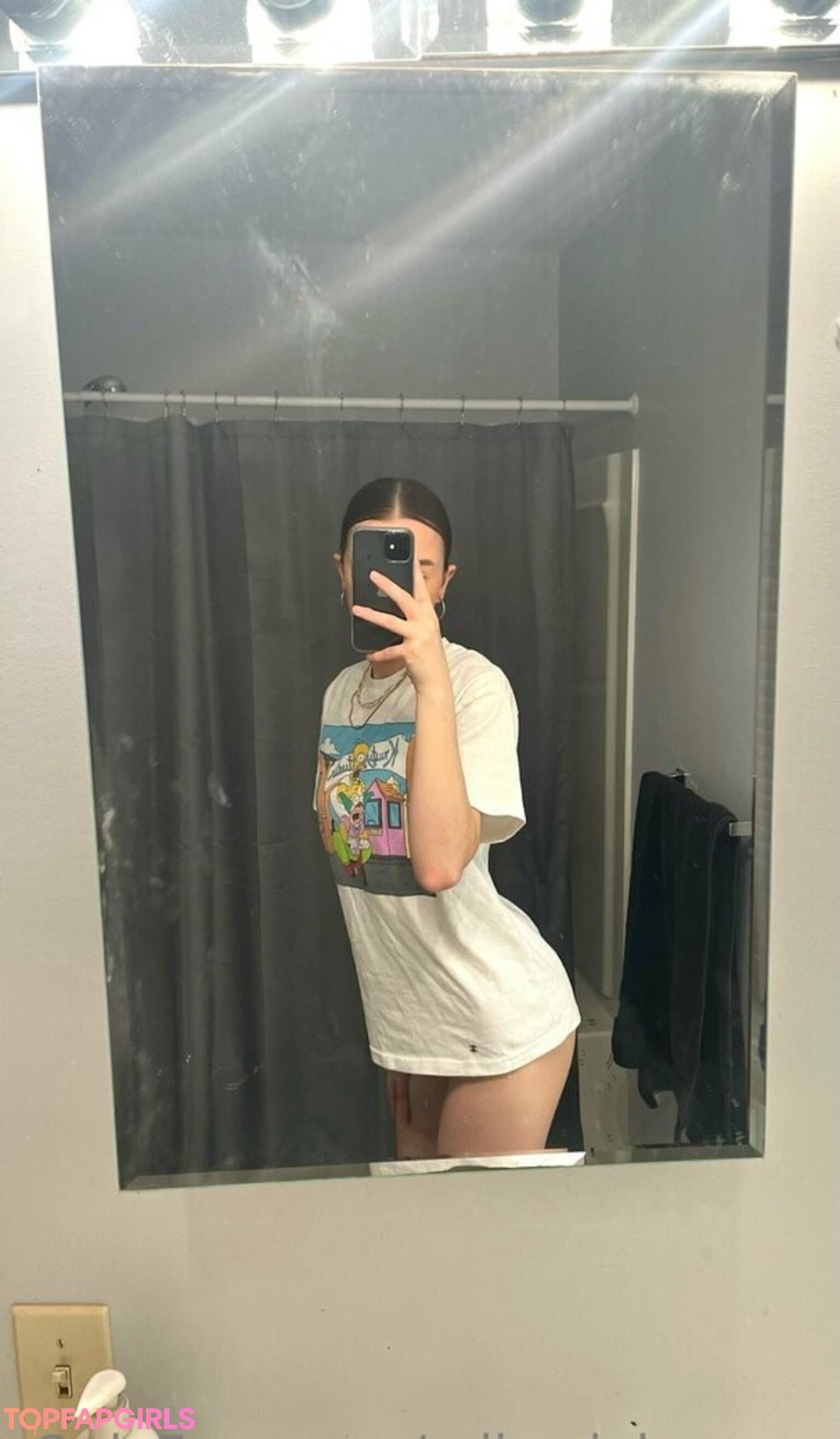Foto di nudo di fuga di OnlyFans di Mikayla Benson #5 Foto di nudo di fuga di OnlyFans di Mikayla Benson #5