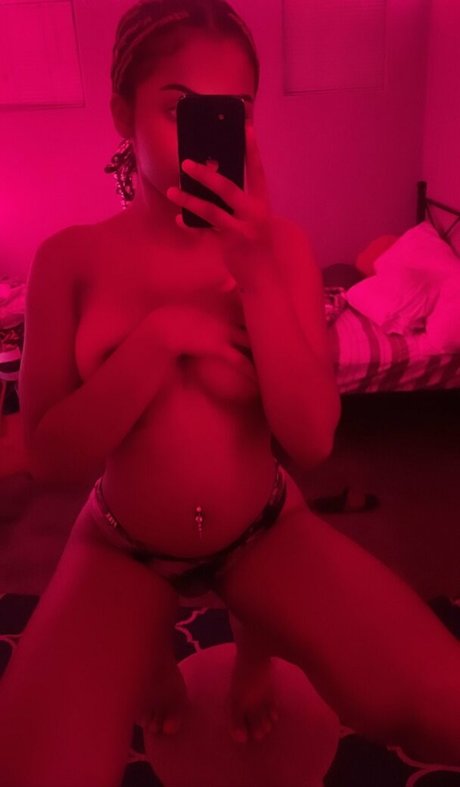 Foto di nudo di fuga di OnlyFans di Thaonlylili