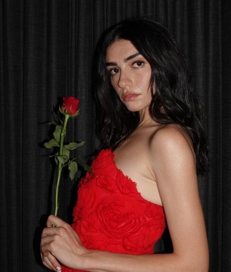 Foto di nudo di fuga di OnlyFans di Hazar Erguclu