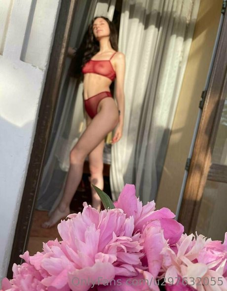 Foto di nudo di fuga di OnlyFans di Lovelylollyhehe