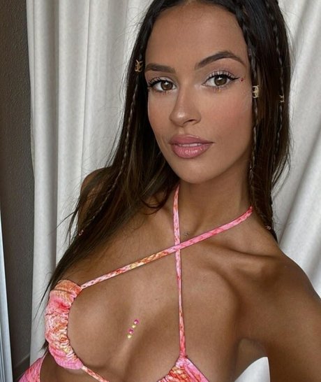 Foto di nudo di fuga di OnlyFans di Tania Deniz