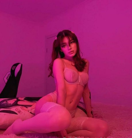 Foto di nudo di fuga di OnlyFans di Kirasecret