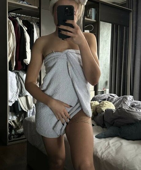 Foto di nudo di fuga di OnlyFans di Zelentsova Nicole